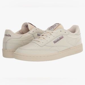 Reebok Club C 85 Vintage in Chalk/Alabaster/Maroon